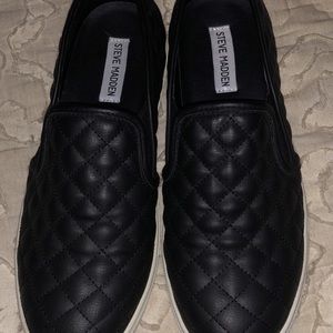 Steve Madden slip ons